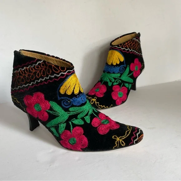 Zeyzani Suzani Embroidered heeled boots EU41 - Picture 7 of 13